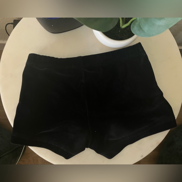 GK girls velvet practice shorts. - Picture 2 of 2